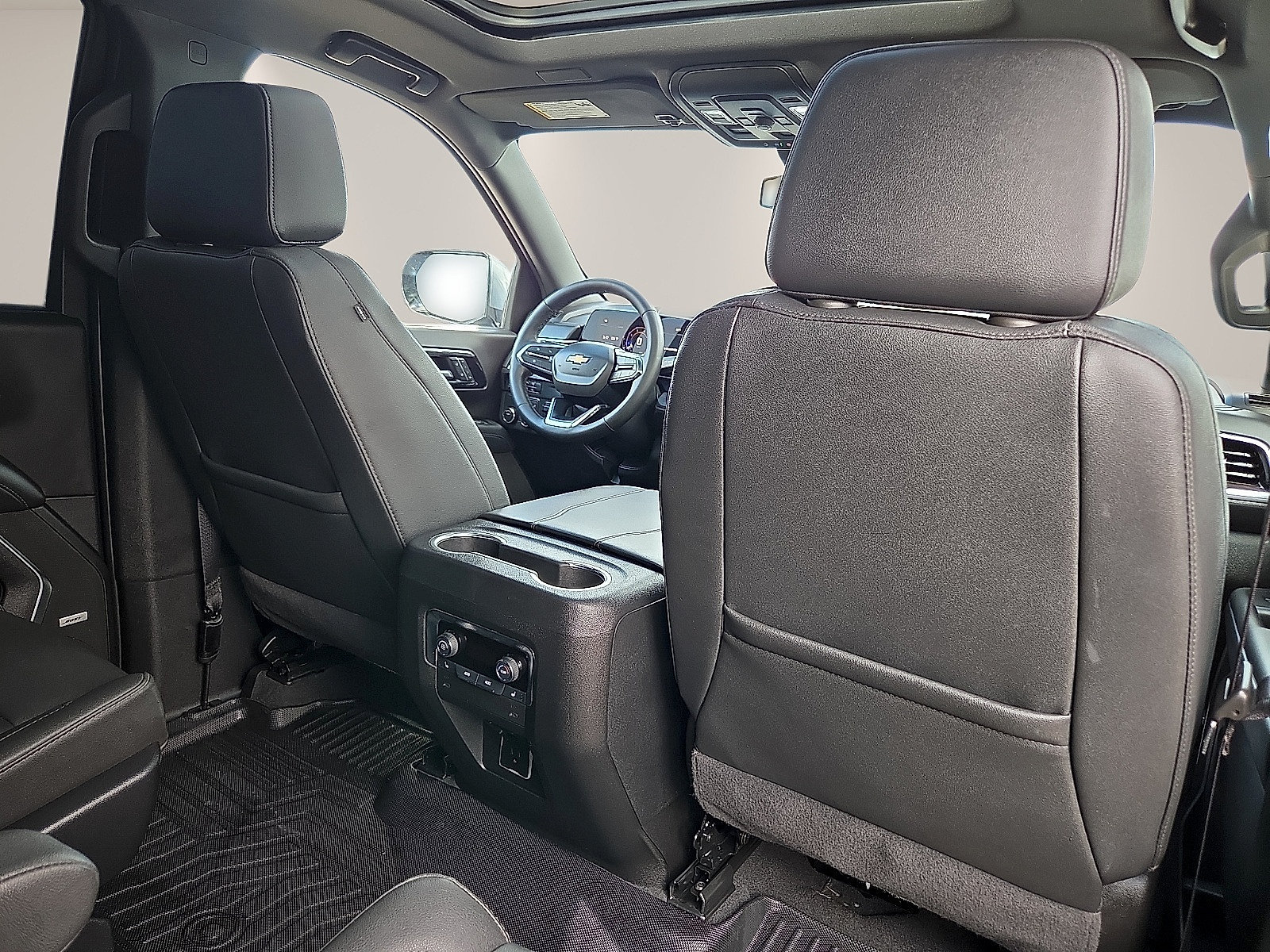 Used 2025 Chevrolet Tahoe LT w/ Comfort Package RWD image 12