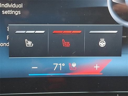 Used 2025 BMW X6 xDrive40i w/ Executive Package image 26