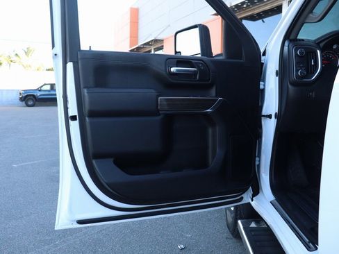 Used 2022 Chevrolet Silverado 3500 LT RWD image 16