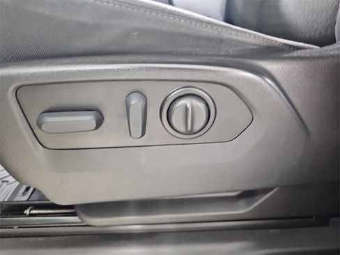 Certified 2021 Chevrolet Silverado 1500 RST image 33