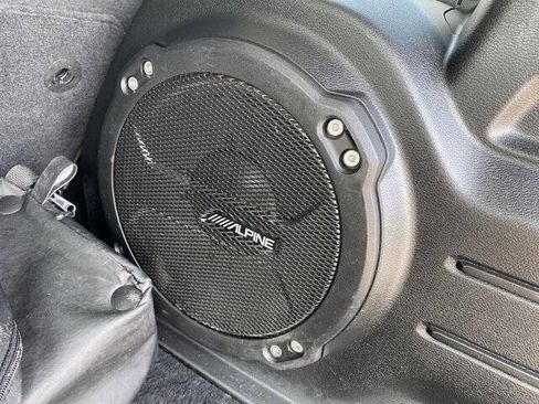 Used 2019 Jeep Wrangler Unlimited Sahara w/ Advanced Safety Group image 7