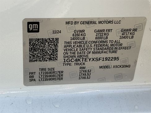 Certified 2025 Chevrolet Silverado 3500 LT image 28