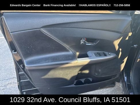 Used 2014 Toyota Venza LE image 16