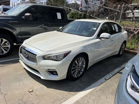 Used 2022 INFINITI Q50 Luxe w/ Cargo Package image 3