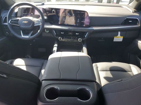 New 2026 Chevrolet Suburban LS RWD image 10