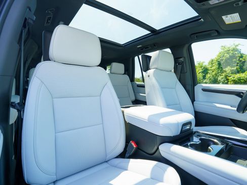 New 2026 Chevrolet Tahoe Premier AWD/4WD image 14