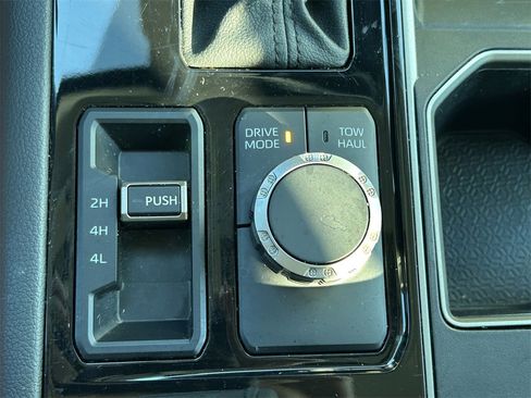 Used 2023 Toyota Tundra Limited image 38
