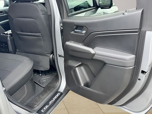 Used 2024 Chevrolet Colorado LT w/ LT Convenience Package II AWD/4WD image 32