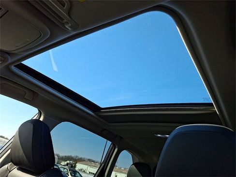 Used 2023 Subaru Forester Limited image 15