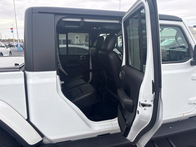 Used 2022 Jeep Gladiator Overland w/ Popular Equipment Package AWD/4WD image 12