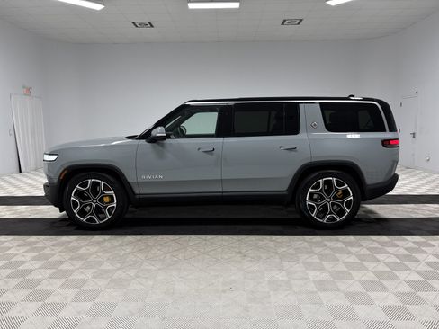Used 2024 Rivian R1S Adventure AWD/4WD image 2