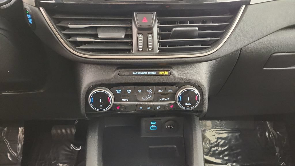 Used 2022 Ford Escape SE w/ Convenience Package AWD/4WD image 16
