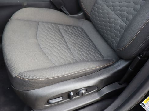 Used 2021 Chevrolet Equinox LT image 17