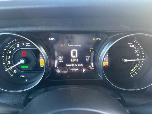 Used 2023 Jeep Wrangler Unlimited Sahara w/ Cold Weather Group image 15