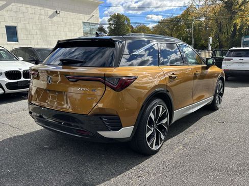 Used 2024 Acura ZDX Type S image 3