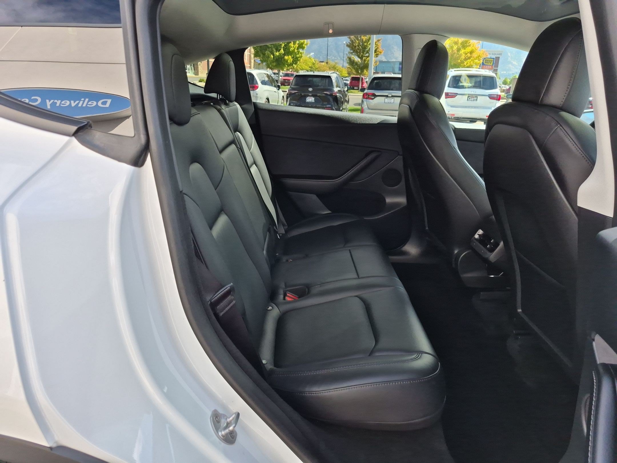 Used 2023 Tesla Model Y Long Range AWD/4WD image 32