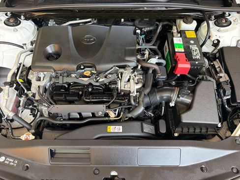 Used 2020 Toyota Camry SE FWD image 33
