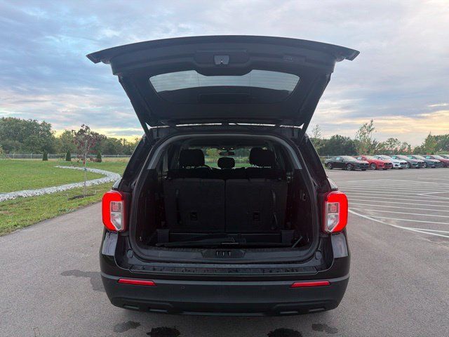 Used 2023 Ford Explorer XLT AWD/4WD image 11