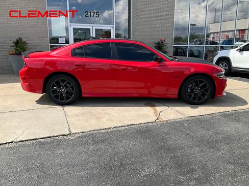 Used 2022 Dodge Charger R/T w/ Blacktop Package RWD image 4