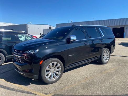 Used 2023 Chevrolet Tahoe Premier AWD/4WD image 2