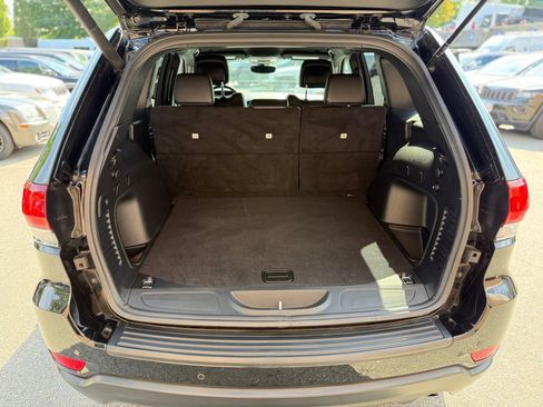 Used 2022 Jeep Grand Cherokee Laredo X AWD/4WD image 28