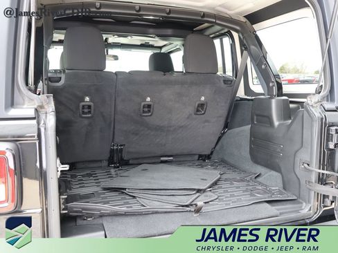 Used 2022 Jeep Wrangler Unlimited Sport AWD/4WD image 15