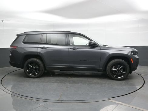 Used 2023 Jeep Grand Cherokee L Laredo AWD/4WD image 5