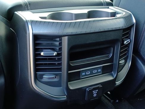 Used 2023 RAM 1500 Big Horn AWD/4WD image 30
