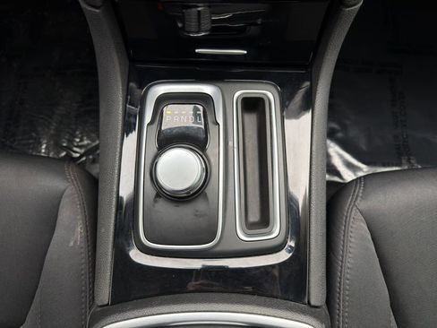 Used 2023 Chrysler 300 Touring w/ Sport Appearance Package image 19