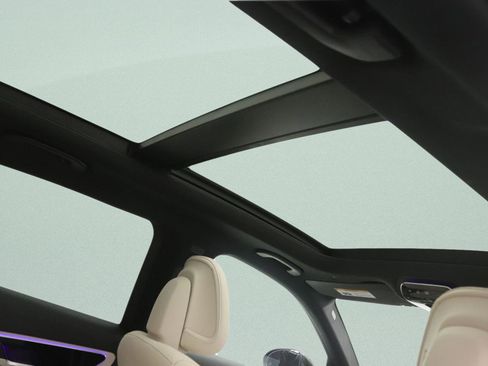 New 2026 Mercedes-Benz GLC 300 image 12