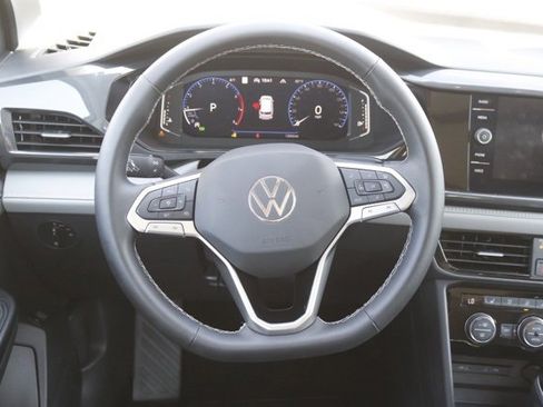Used 2024 Volkswagen Taos SEL image 19