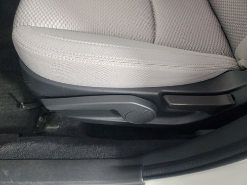 Used 2018 Subaru Forester 2.5i image 27