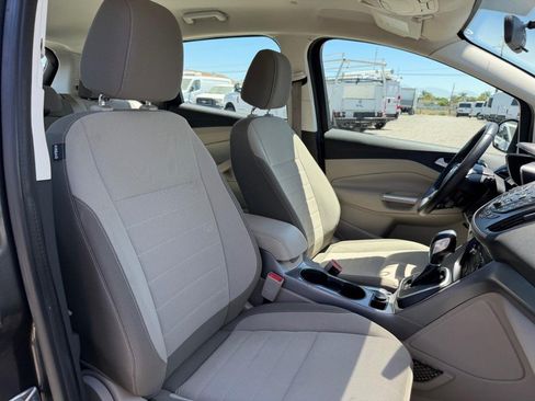 Used 2016 Ford C-MAX SE w/ Interior Protection Package FWD image 22