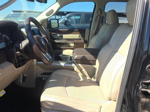 Used 2014 RAM 1500 Laramie w/ Convenience Group image 17