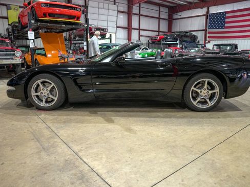 Used 2003 Chevrolet Corvette Convertible w/ Preferred Equipment Group1 RWD image 4