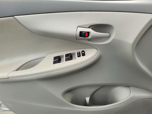 Used 2009 Toyota Corolla LE image 23