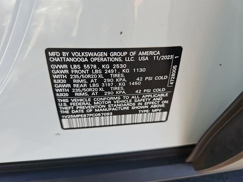 Used 2023 Volkswagen ID.4 S image 37