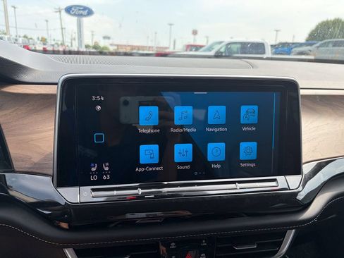 Used 2025 Volkswagen Atlas SE AWD/4WD image 27