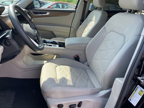 Certified 2026 Volkswagen Atlas SE AWD/4WD image 6