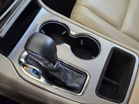 Used 2022 Jeep Grand Cherokee Limited RWD image 18