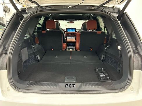 New 2026 Lincoln Aviator Reserve AWD/4WD image 31