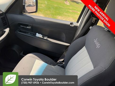 Used 2009 Jeep Liberty Sport w/ Popular Equipment Group AWD/4WD image 10