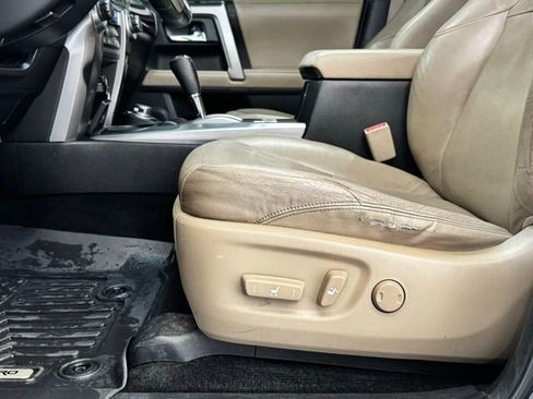 Used 2014 Toyota 4Runner Limited image 11