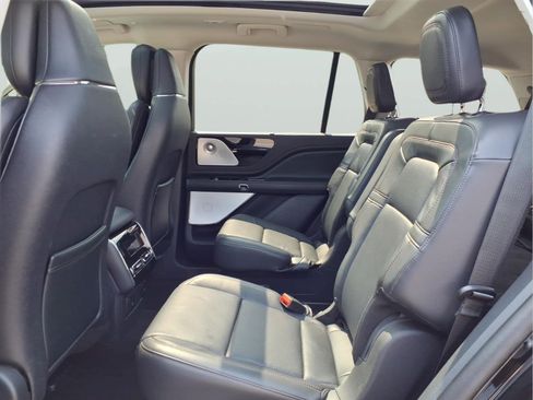 Used 2025 Lincoln Aviator Reserve w/ Equipment Group 201A AWD/4WD image 9