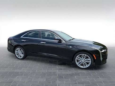 Used 2021 Cadillac CT4 Premium Luxury RWD image 3