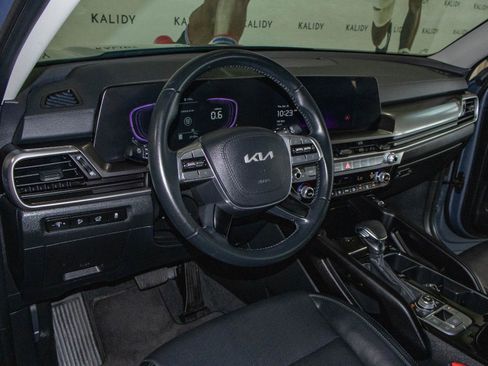Used 2025 Kia Telluride S AWD/4WD image 6