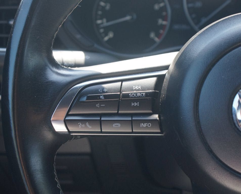 Used 2024 MAZDA MAZDA3 s FWD image 10