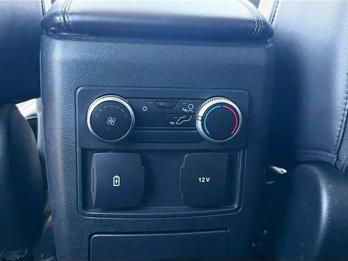 Used 2022 Ford Explorer XLT w/ Equipment Group 202A AWD/4WD image 24