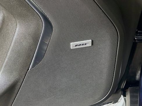 Used 2022 Chevrolet Suburban LT image 19