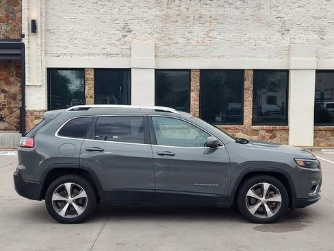 Certified 2021 Jeep Cherokee Limited w/ Elite Package FWD image 2
